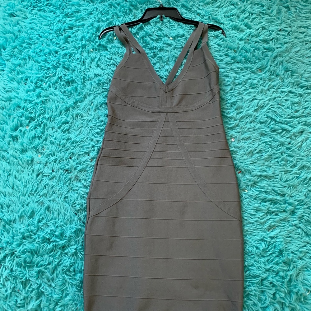 Chic Grey Strappy Bodycon Dress size Large